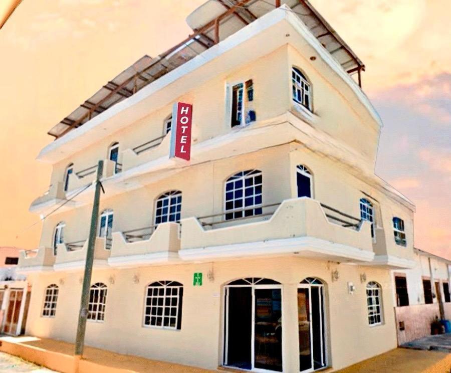 Hotel Baroni Progreso  Bagian luar foto